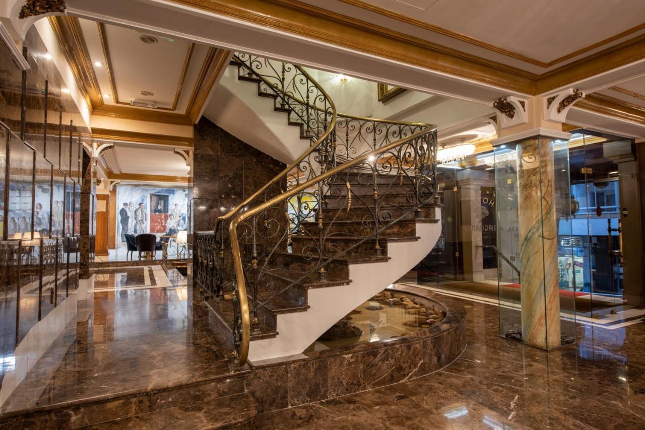 ホテル ユーロスターズ アラグアネイ サンティアゴ・デ・コンポステーラ エクステリア 写真 The lobby of the hotel